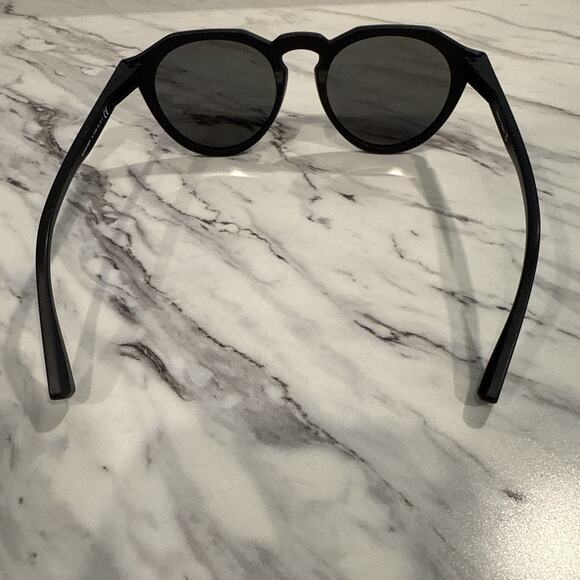 Hawkers Warwick Uptown S9/HWRS21BBTP Black Sunglasses 51-20-140 - Picture 4 of 9